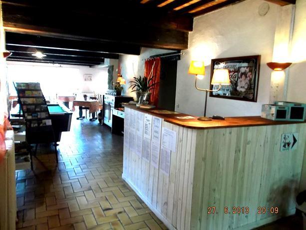 Les Roches Le Crestet Bagian luar foto